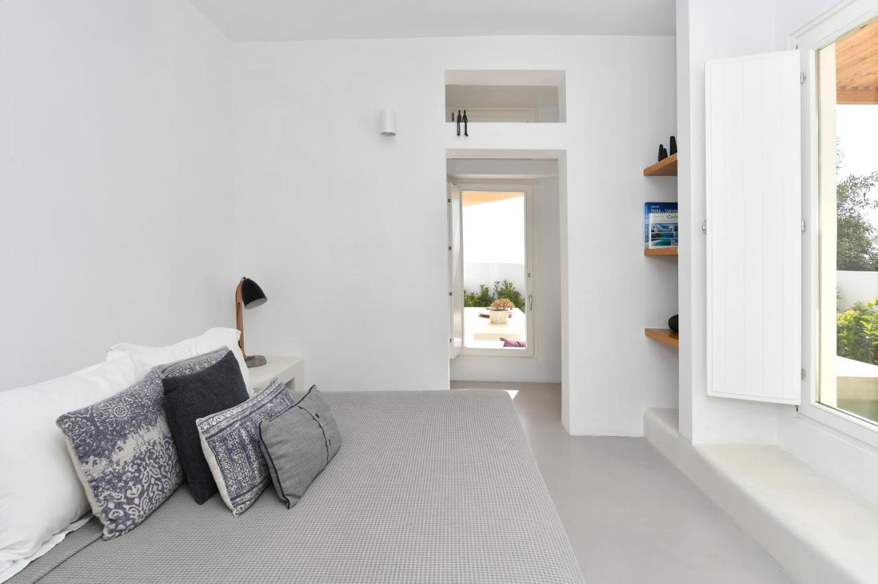 Thiro Santorini Villa Fira  Exterior photo